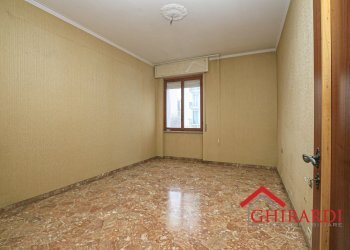 5.1 CAMERA2.jpg - Appartamento Via Giovanni Battista Torre 5, Genova (zona Sestri Ponente) - foto 17