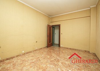 5.2 CAMERA2.jpg - Appartamento Via Giovanni Battista Torre 5, Genova (zona Sestri Ponente) - foto 18