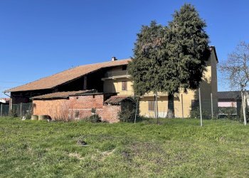 IMG_6481.jpg - Casale Via Roma 4343, Fara Novarese - foto 1