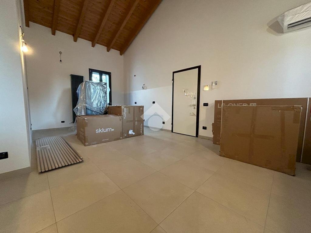 Trilocale via XXV Aprile, Castelnovo di Sotto - foto 3