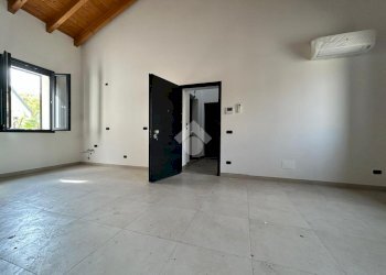 Trilocale via XXV Aprile, Castelnovo di Sotto - foto 2