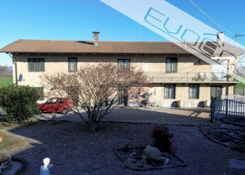 Casa indipendente Via Cavour 102, Vigone - foto 1