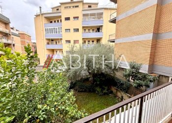 Four-room apartment Via Cimone, Roma - photo 2