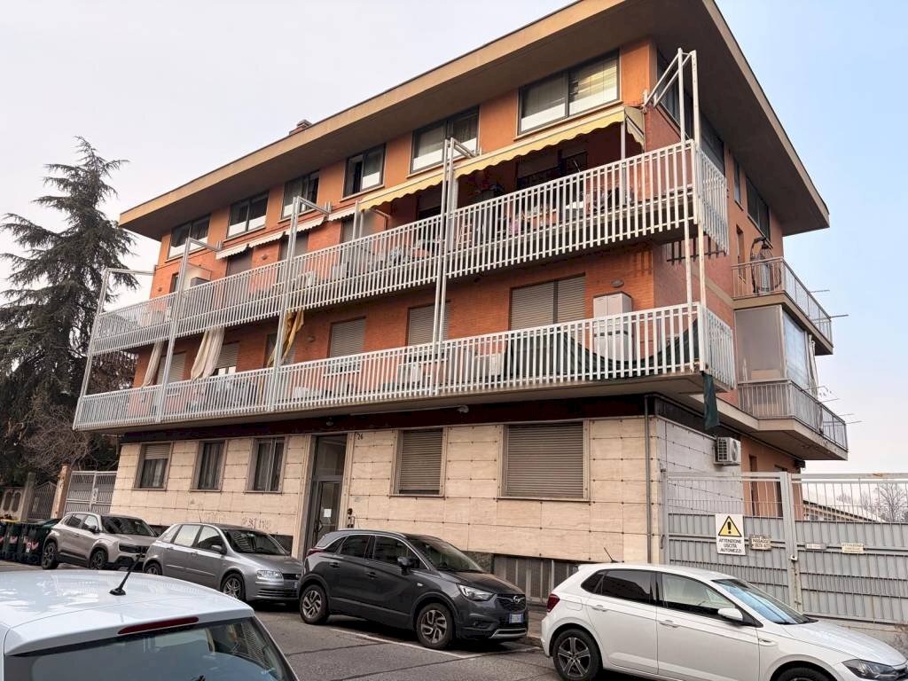 Two-room apartment Torino (neighborhood Mirafiori Sud) - photo 1