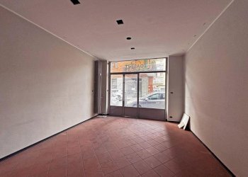 Shop Via Montebello, Pinerolo - photo 7