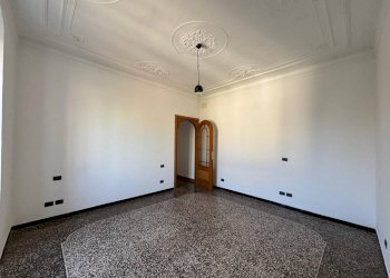 Three-room apartment Genova (neighborhood Sampierdarena) - photo 10