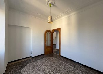 Three-room apartment Genova (neighborhood Sampierdarena) - photo 21