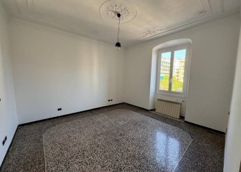 Three-room apartment Genova (neighborhood Sampierdarena) - photo 22