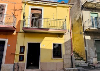 Foto 3 - Casa semi indipendente VIA ROMA
 
65, Gesualdo - foto 3