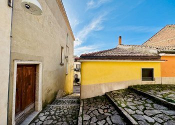 Foto 4 - Casa semi indipendente VIA ROMA
 
65, Gesualdo - foto 4