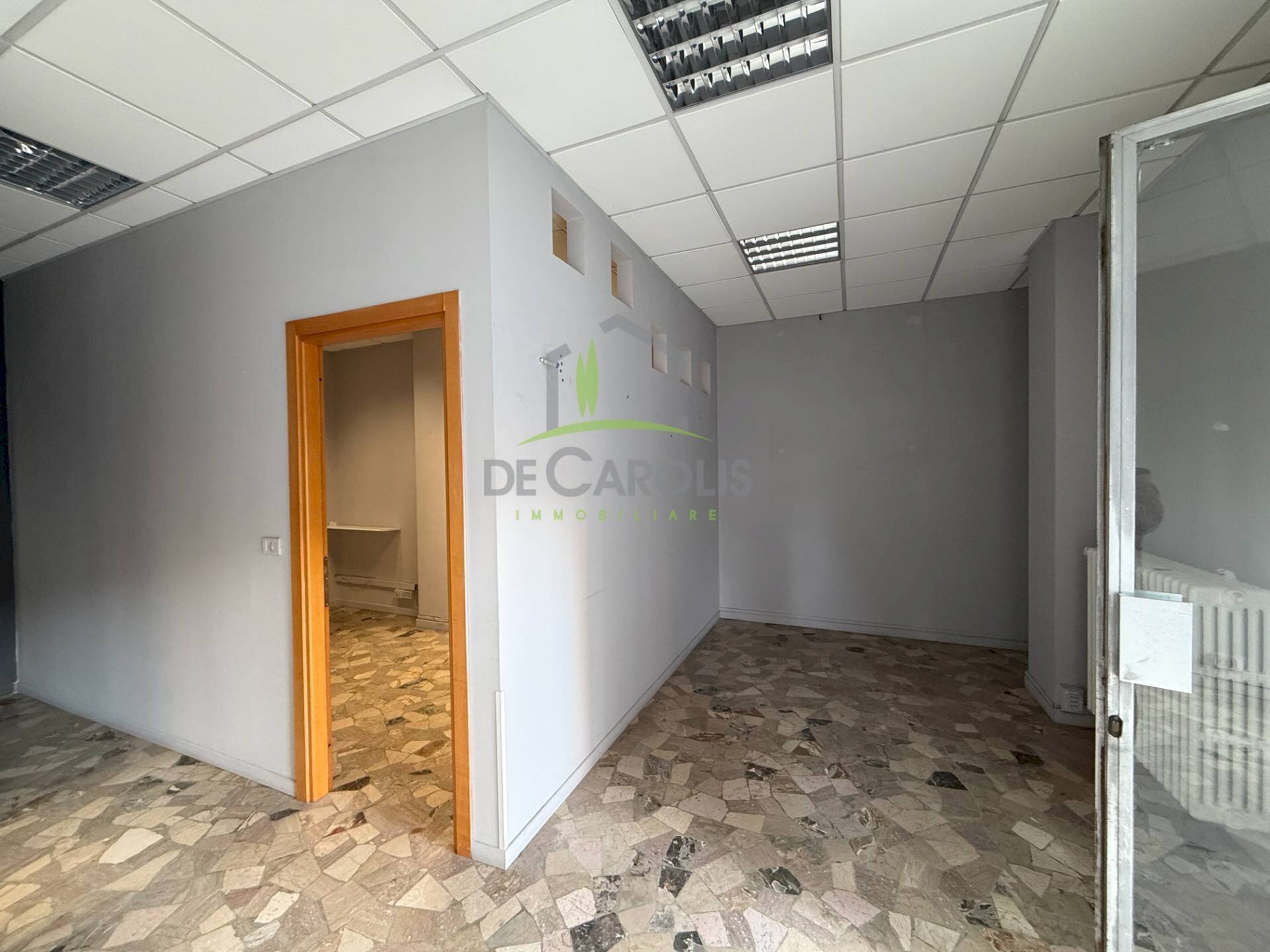 Foto 3 - Attività Commerciale Via Pisa
 
4, Ascoli Piceno - foto 3