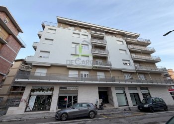 Foto 1 - Attività Commerciale Via Pisa
 
4, Ascoli Piceno - foto 1