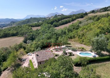 Foto 2 - Rustic VILLA CACCIANEBBIA, Amandola - photo 2