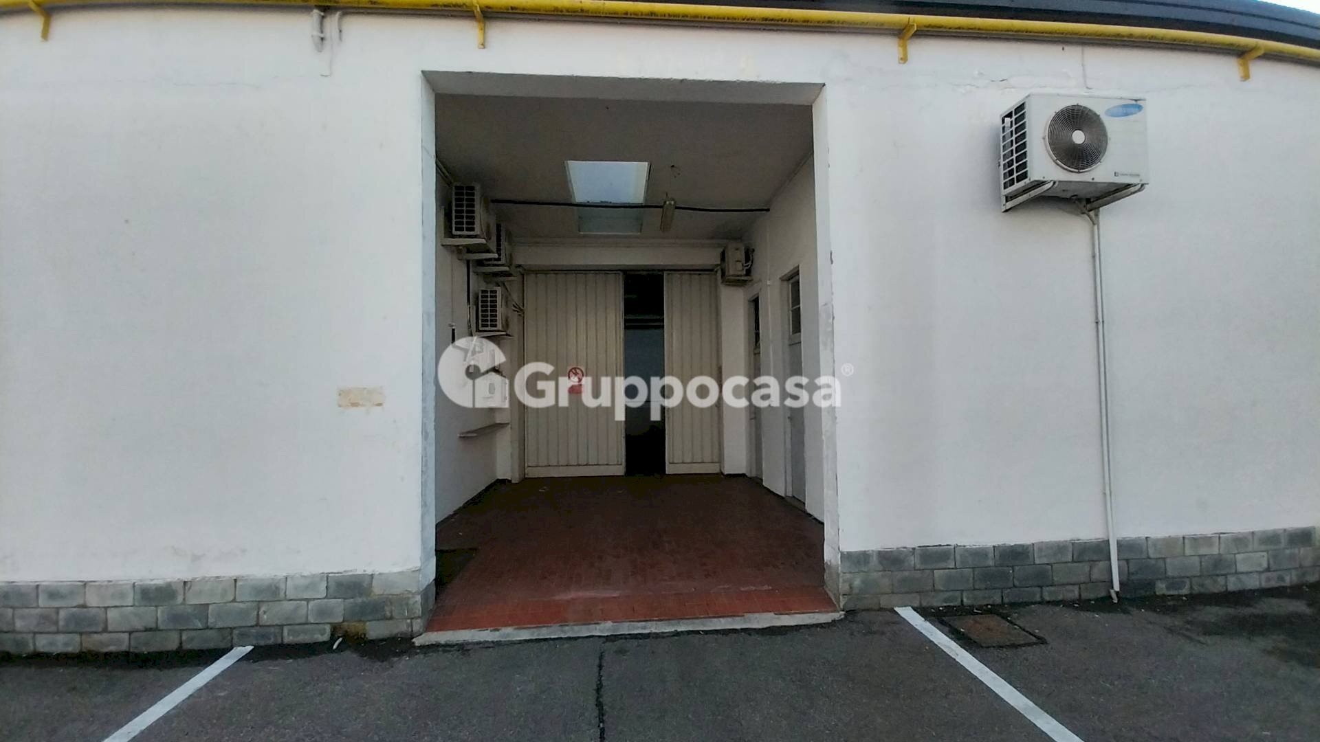 Foto 2 - Capannone Via Milano
 
226, Magenta - foto 2