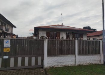 Edificio all\'aperto - Casa indipendente Via Valsugana
 
7, Lainate - foto 1