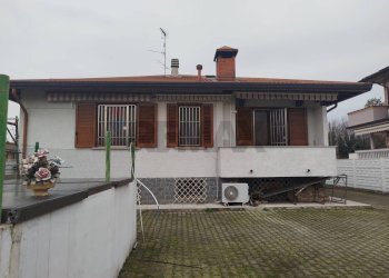 Casa all\'aperto - Casa indipendente Via Valsugana
 
7, Lainate - foto 3