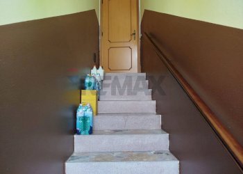 Scale - Casa indipendente Via Valsugana
 
7, Lainate - foto 22