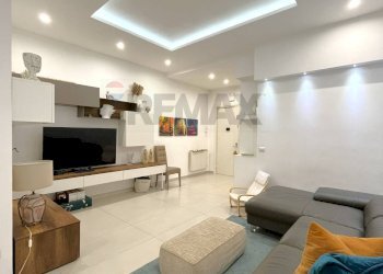 Soggiorno - Trilocale Via Nuovo San Rocco
 
95, Napoli - foto 2