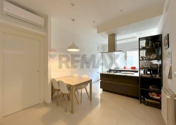 Sala da pranzo - Trilocale Via Nuovo San Rocco
 
95, Napoli - foto 4