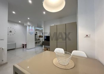 Sala da pranzo - Trilocale Via Nuovo San Rocco
 
95, Napoli - foto 7