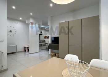 Sala da pranzo - Trilocale Via Nuovo San Rocco
 
95, Napoli - foto 10