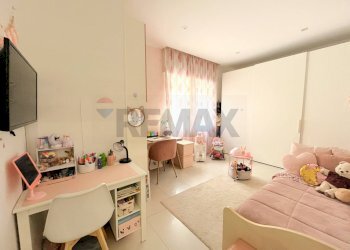 Camera / camera da letto - Trilocale Via Nuovo San Rocco
 
95, Napoli - foto 19