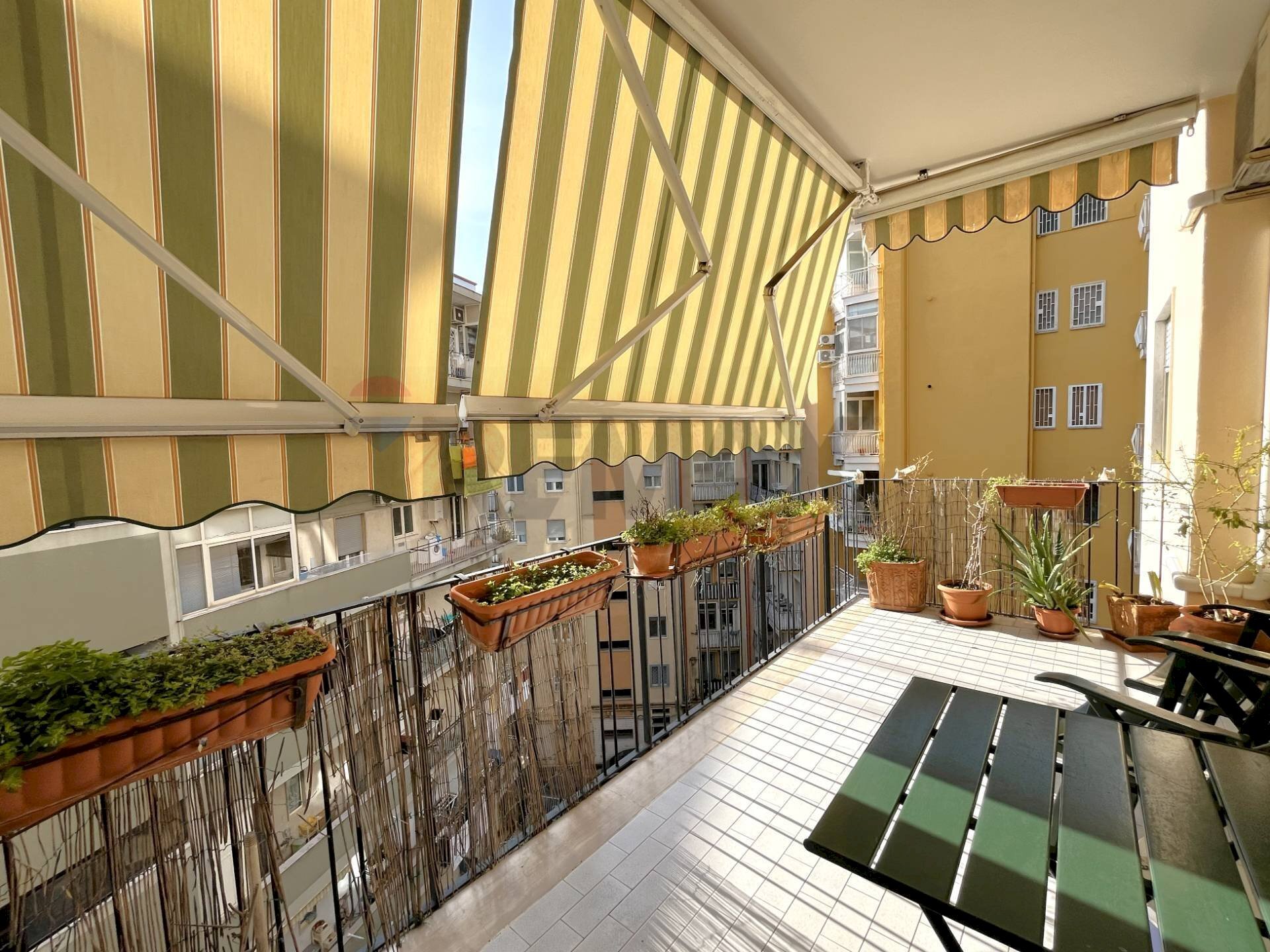 Balcone - Quadrilocale Vico Acitillo
 
120E, Napoli - foto 2