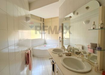 Bagno - Quadrilocale Vico Acitillo
 
120E, Napoli - foto 21