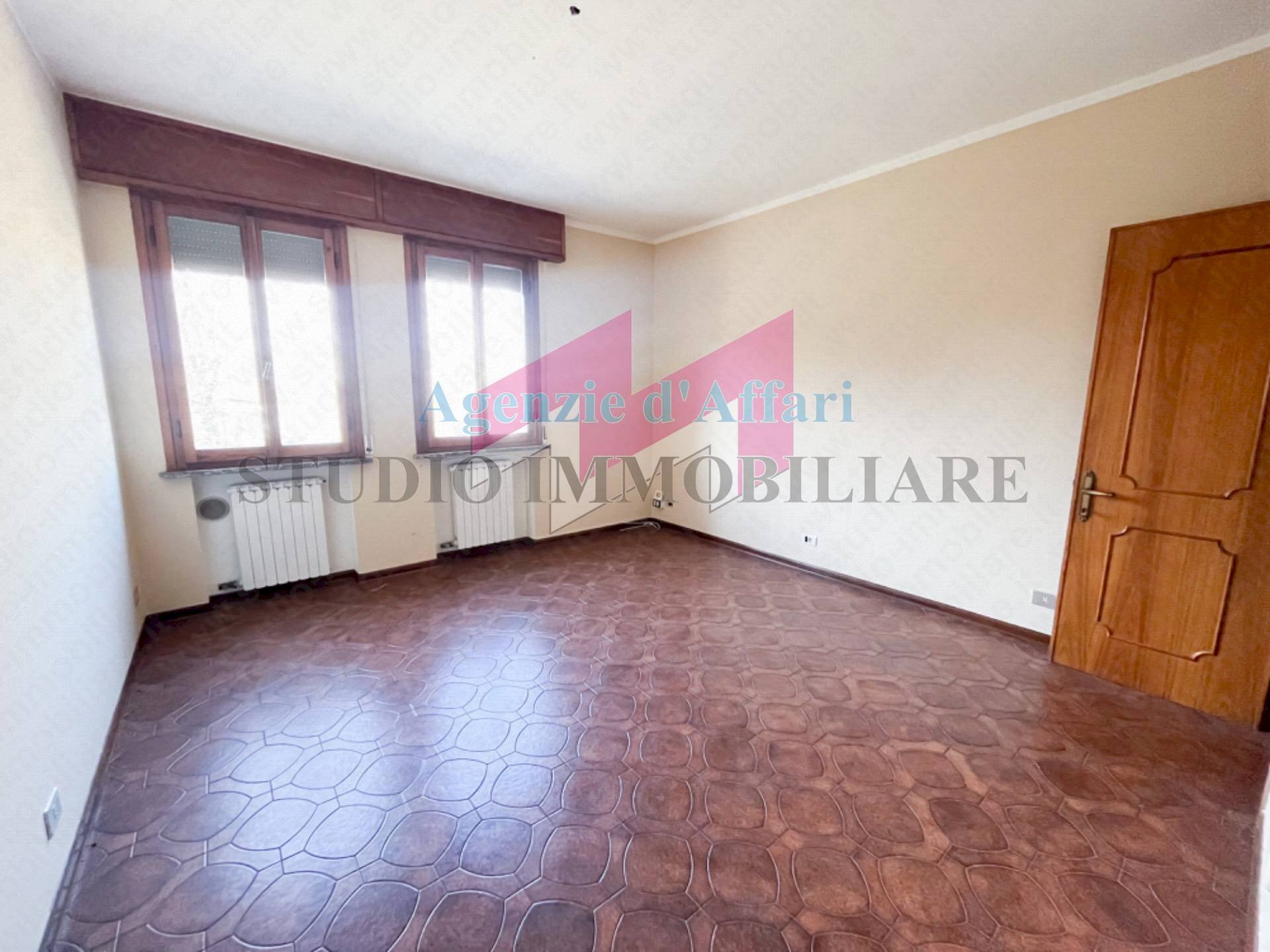 Foto 3 - Appartamento piazza della repubblica
 
28, Castelmassa - foto 3