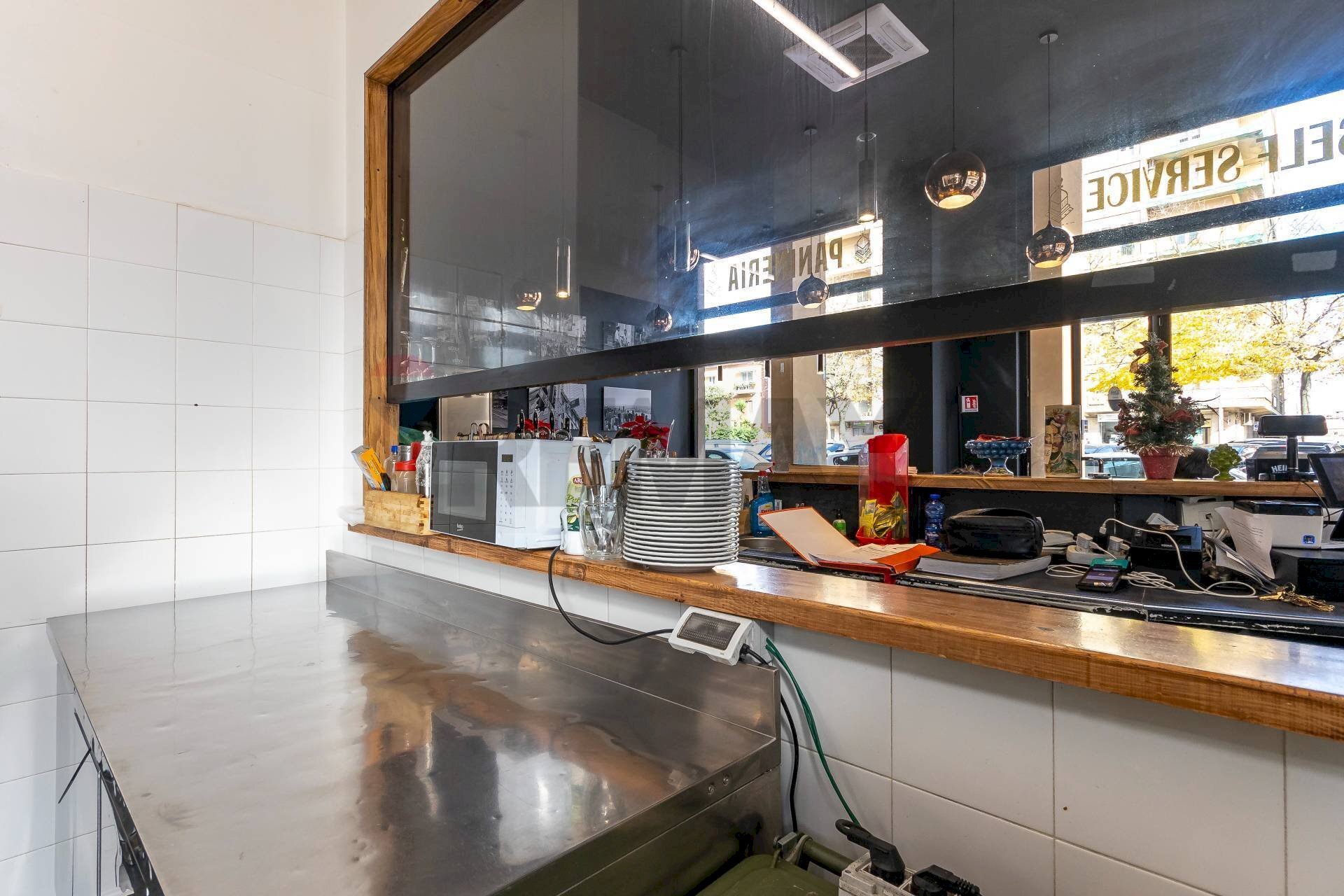 Cucina - Locale Commerciale Piazza Vincenzo Bellini
 
22, Caltagirone - foto 1