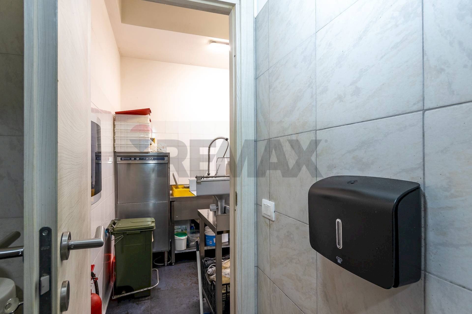 Cucina - Locale Commerciale Piazza Vincenzo Bellini
22, Caltagirone - foto 2