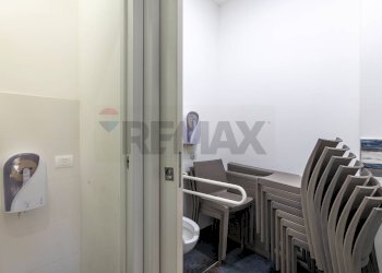 Bagno - Locale Commerciale Piazza Vincenzo Bellini
 
22, Caltagirone - foto 18