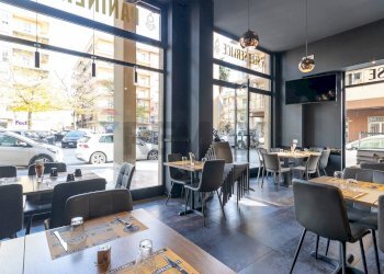 Sala da pranzo - Locale Commerciale Piazza Vincenzo Bellini
 
22, Caltagirone - foto 25