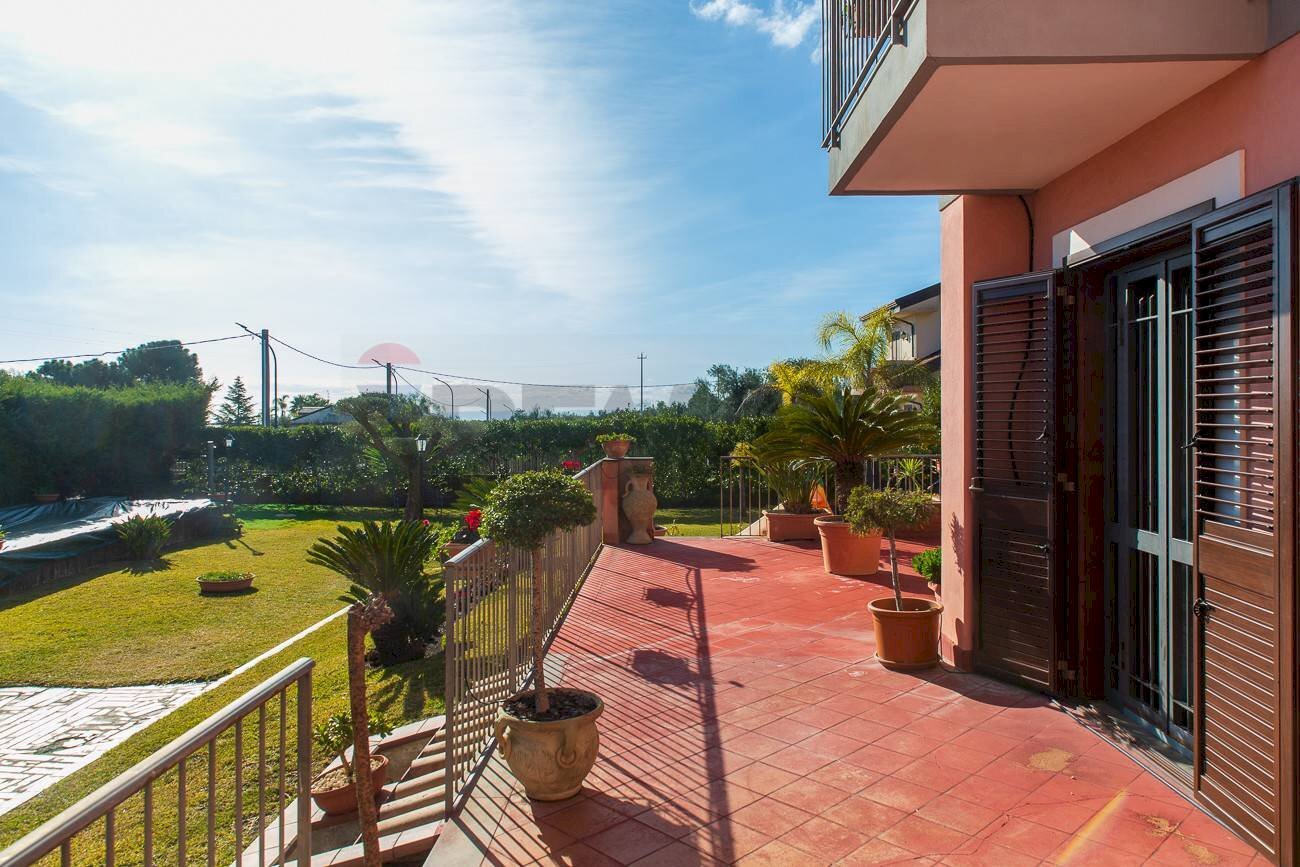 Terrazza - Semi-detached house Via Alcide De Gasperi
 
26, Pedara - photo 3