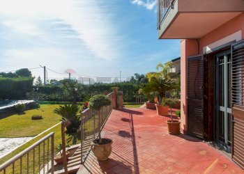 Terrazza - Casa semi indipendente Via Alcide De Gasperi
 
26, Pedara - foto 3