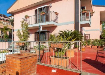 Edificio all\'aperto - Casa semi indipendente Via Alcide De Gasperi
 
26, Pedara - foto 4