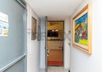 Hall / corridoio - Casa semi indipendente Via Alcide De Gasperi
 
26, Pedara - foto 16