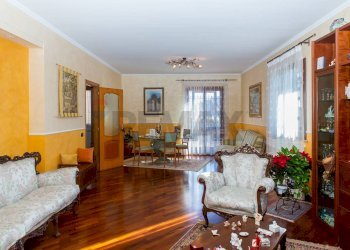 Sala da pranzo - Casa semi indipendente Via Alcide De Gasperi
 
26, Pedara - foto 25