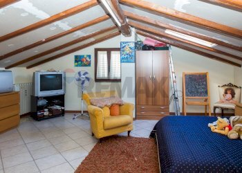 Camera / camera da letto - Casa semi indipendente Via Alcide De Gasperi
 
26, Pedara - foto 31