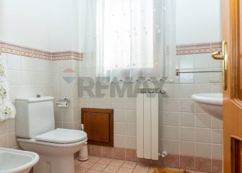 Bagno - Casa semi indipendente Via Alcide De Gasperi
 
26, Pedara - foto 34
