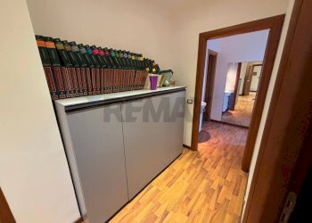 Hall / corridoio - Appartamento VIALE PRINCIPE UMBERTO
 
23, Caltagirone - foto 14