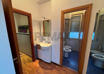 Bagno - Appartamento VIALE PRINCIPE UMBERTO
 
23, Caltagirone - foto 19