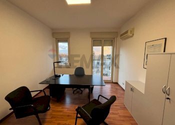 Ufficio - Appartamento VIALE PRINCIPE UMBERTO
 
23, Caltagirone - foto 22