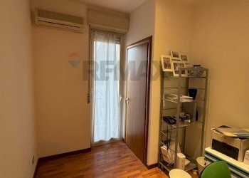 Stanza vuota - Appartamento VIALE PRINCIPE UMBERTO
 
23, Caltagirone - foto 32