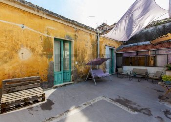 Terrazza - Casa indipendente Via Lucio Pulvirenti
 
17, Aci Sant'Antonio - foto 44