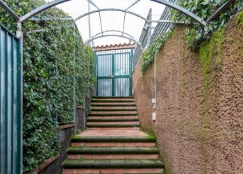 Scale - Trilocale via filippo anfuso
 
1, Viagrande - foto 3