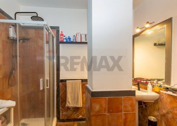 Bagno - Trilocale via filippo anfuso
 
1, Viagrande - foto 19