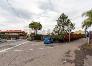 Edificio all\'aperto - Trilocale via filippo anfuso
 
1, Viagrande - foto 20