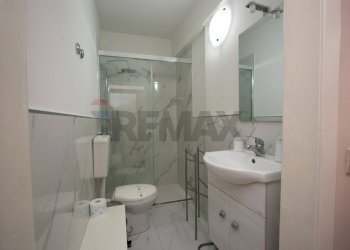 Bagno - Hotel Via Alessandro Manzoni
 
81, Catania - foto 14