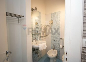 Bagno - Hotel Via Alessandro Manzoni
 
81, Catania - foto 23